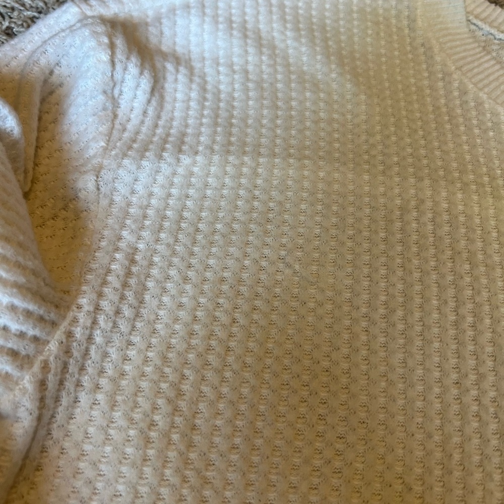 Hollister white sweater - Picture 2 of 3